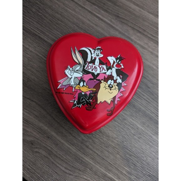 Vintage Looney Tunes Valentines Container LAST CHANCE LOWEST PRICE - Picture 1 of 3